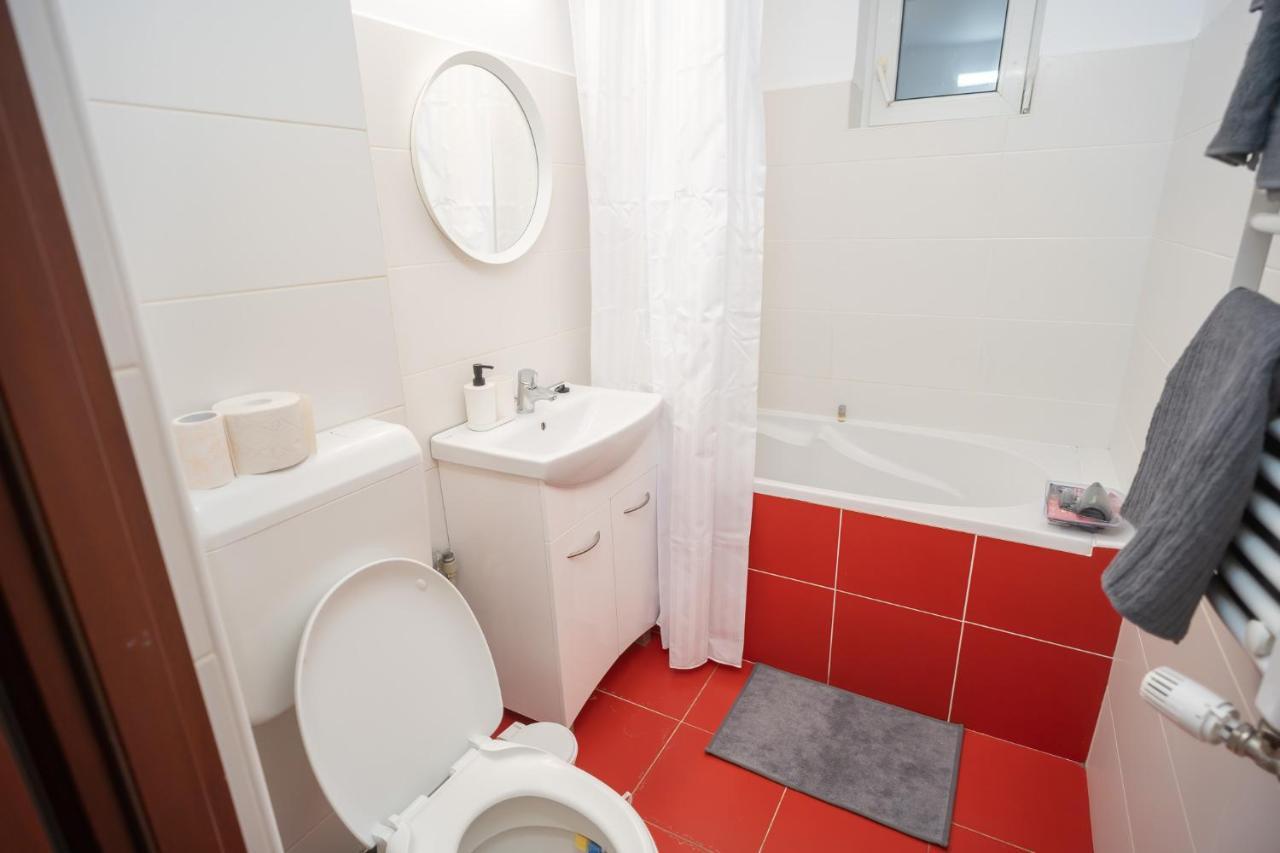 Spacious 2Br Dristor Apartment บูคาเรสต์ ภายนอก รูปภาพ