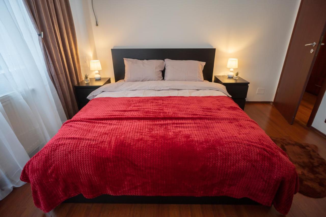 Spacious 2Br Dristor Apartment บูคาเรสต์ ภายนอก รูปภาพ