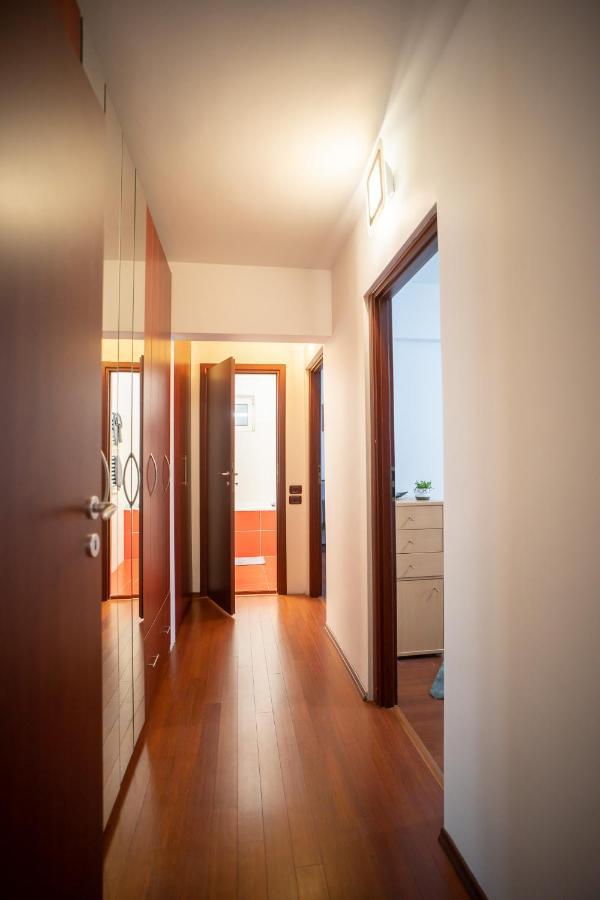 Spacious 2Br Dristor Apartment บูคาเรสต์ ภายนอก รูปภาพ