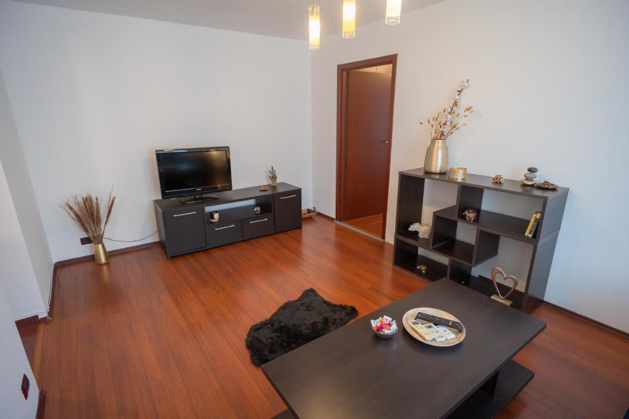 Spacious 2Br Dristor Apartment บูคาเรสต์ ภายนอก รูปภาพ