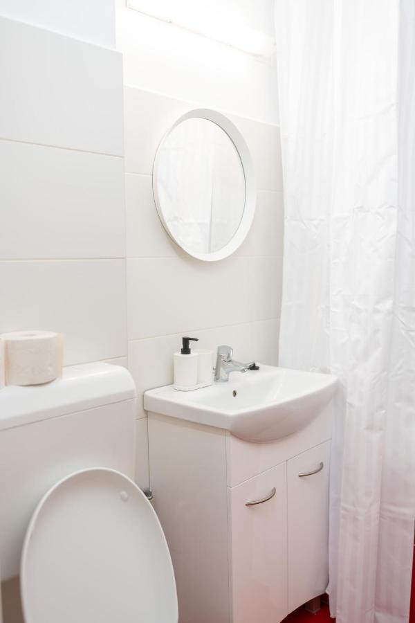 Spacious 2Br Dristor Apartment บูคาเรสต์ ภายนอก รูปภาพ